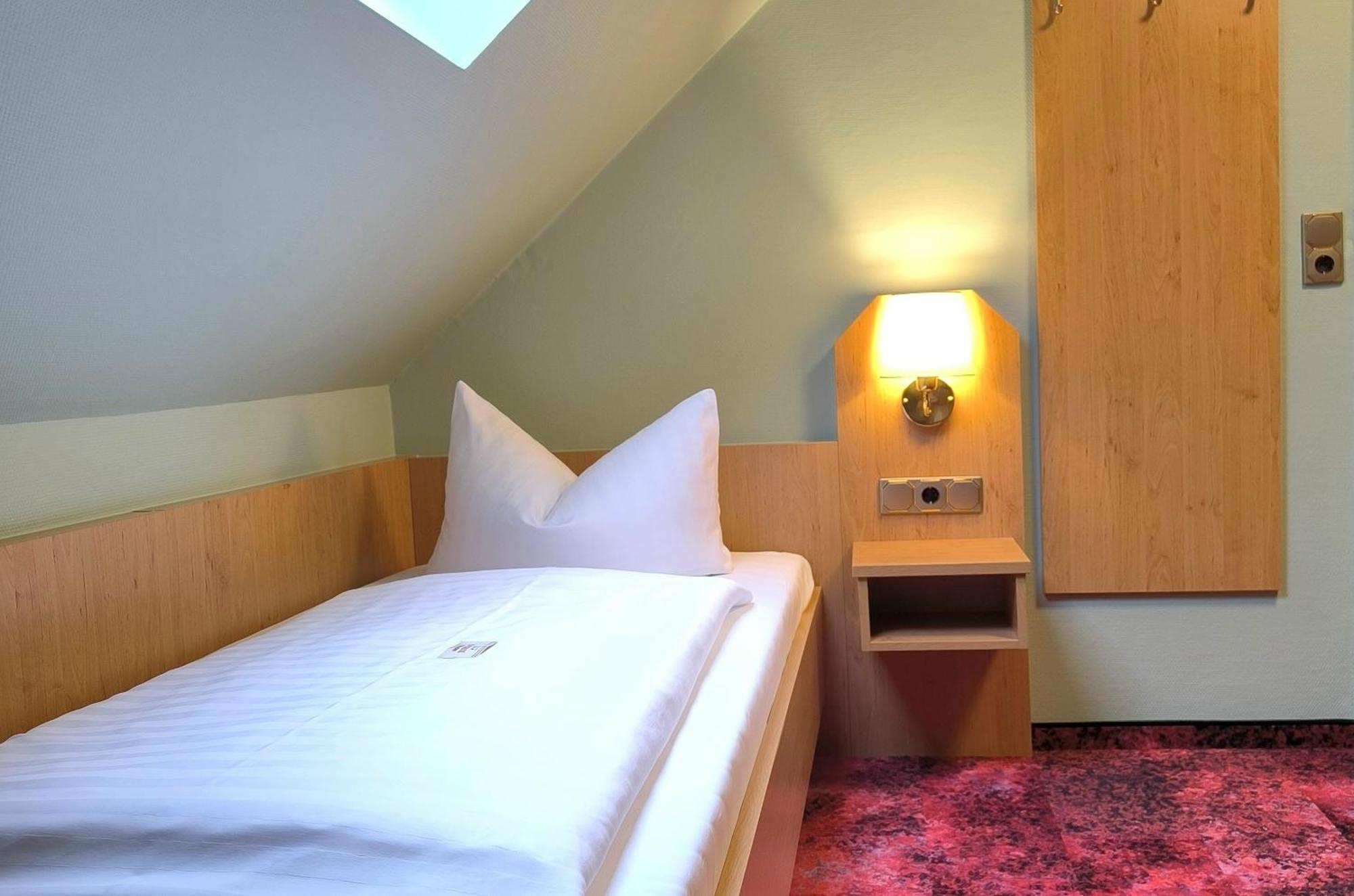 Hotel Burgas Stassfurt Eksteriør bilde